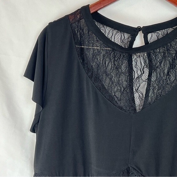 NWT Torrid Lace Short Sleeve Top - Picture 7 of 11